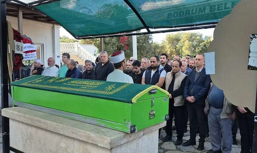 Muğla'da Sevilen Emlakçı Son Yolculuğuna Uğurlandı 1